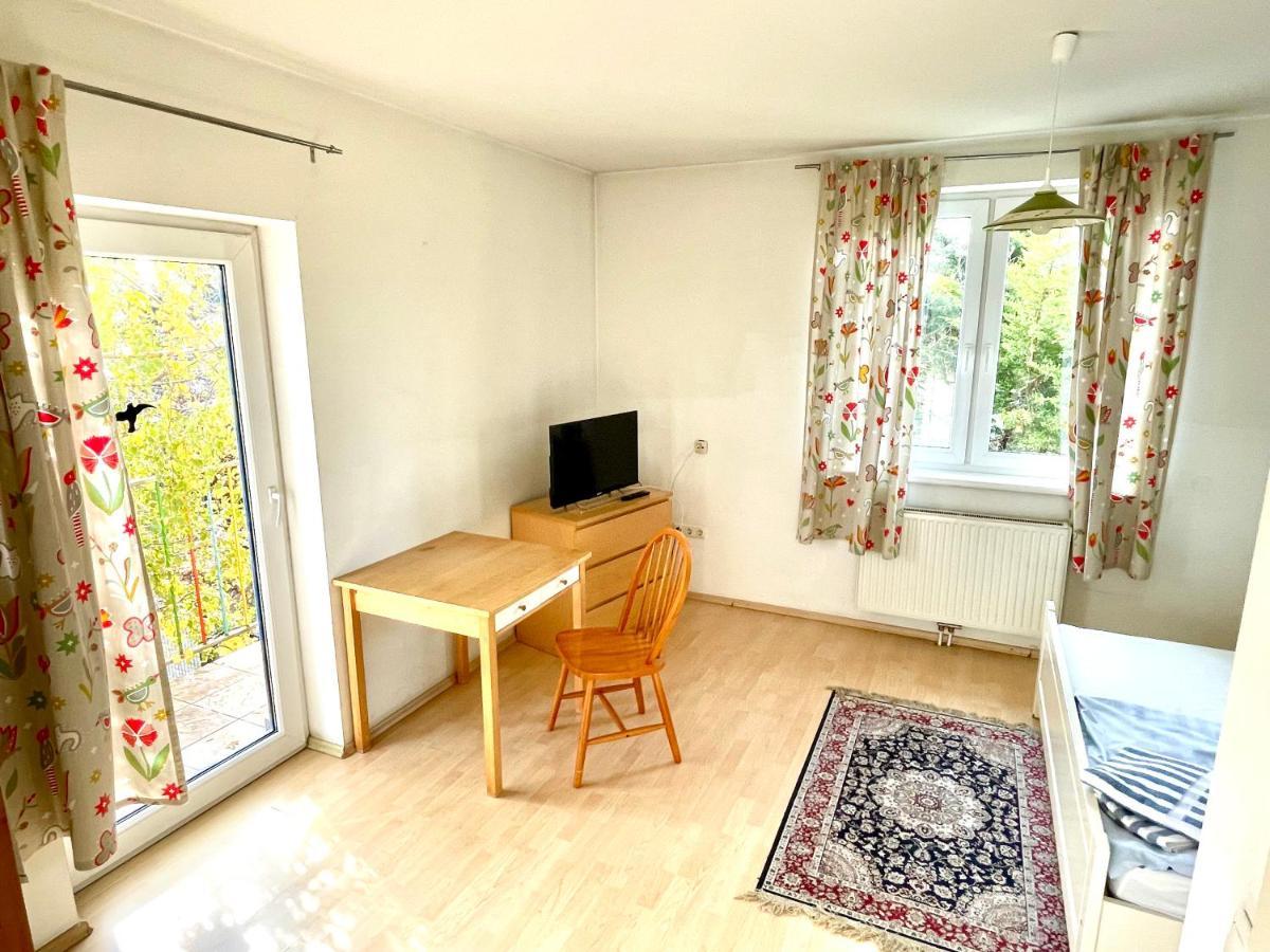 Albergue Gaestezimmer Rothneusiedl